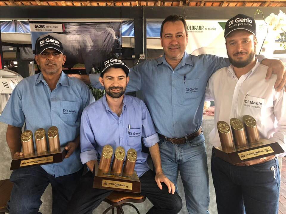 LOGAN DA DI GENIO faz o Grande Campeão e o Reservado no I Concurso de Progênies de touros do PNAT